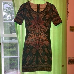 Fitted elegant printed dress